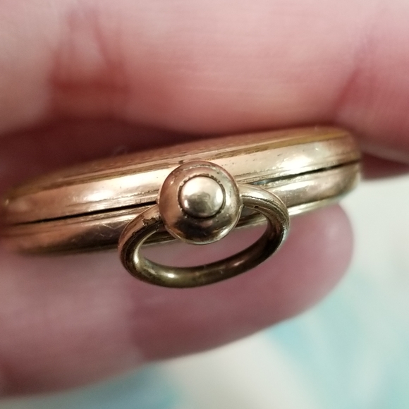 Relisted -Antique Victorian Locket gold tone lake house scene 1800s vintage - Picture 4 of 13